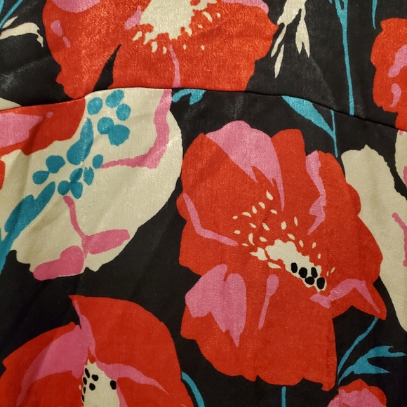 Zara Dress floral - Picture 2 of 4